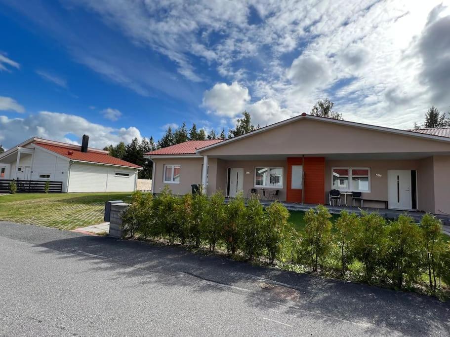 Beautiful Terraced House With Private Parking Villa Sandviken Exterior foto